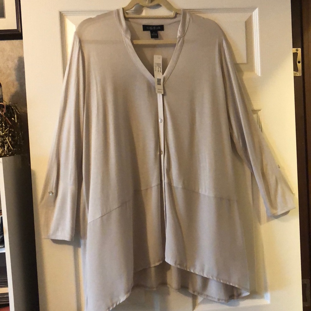 💥SALE💥August Silk Cream  V-Neck Blouse🌹